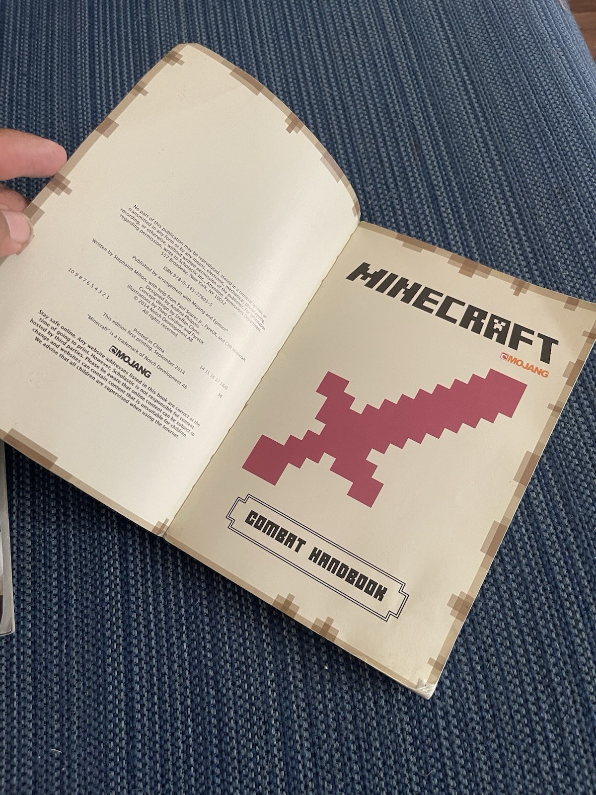 Scholastic Illustrated Minecraft Combat Strategy Guide Steve 2014