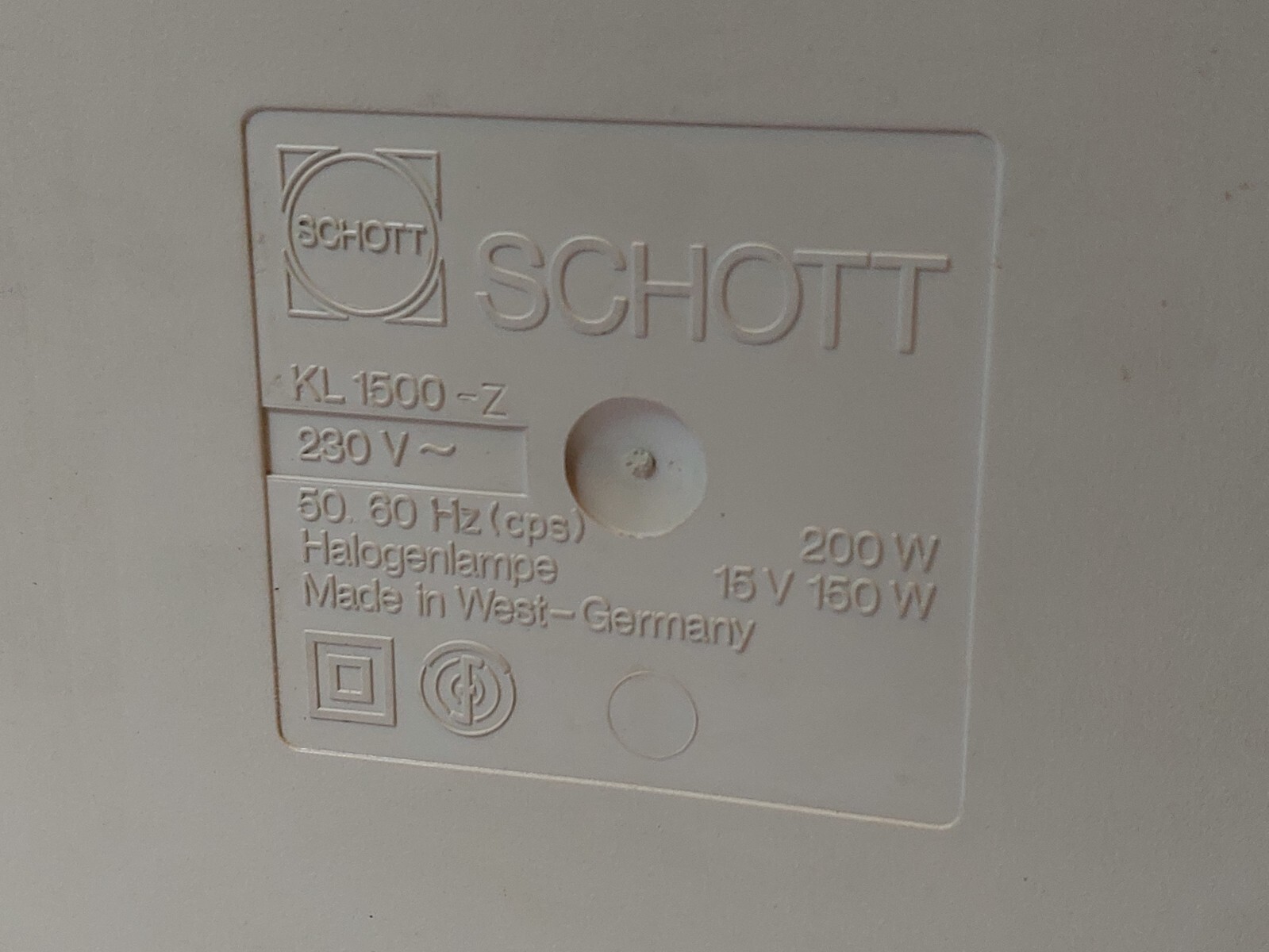 Schott KL 1500 Z Optical fiber illuminator for microscope