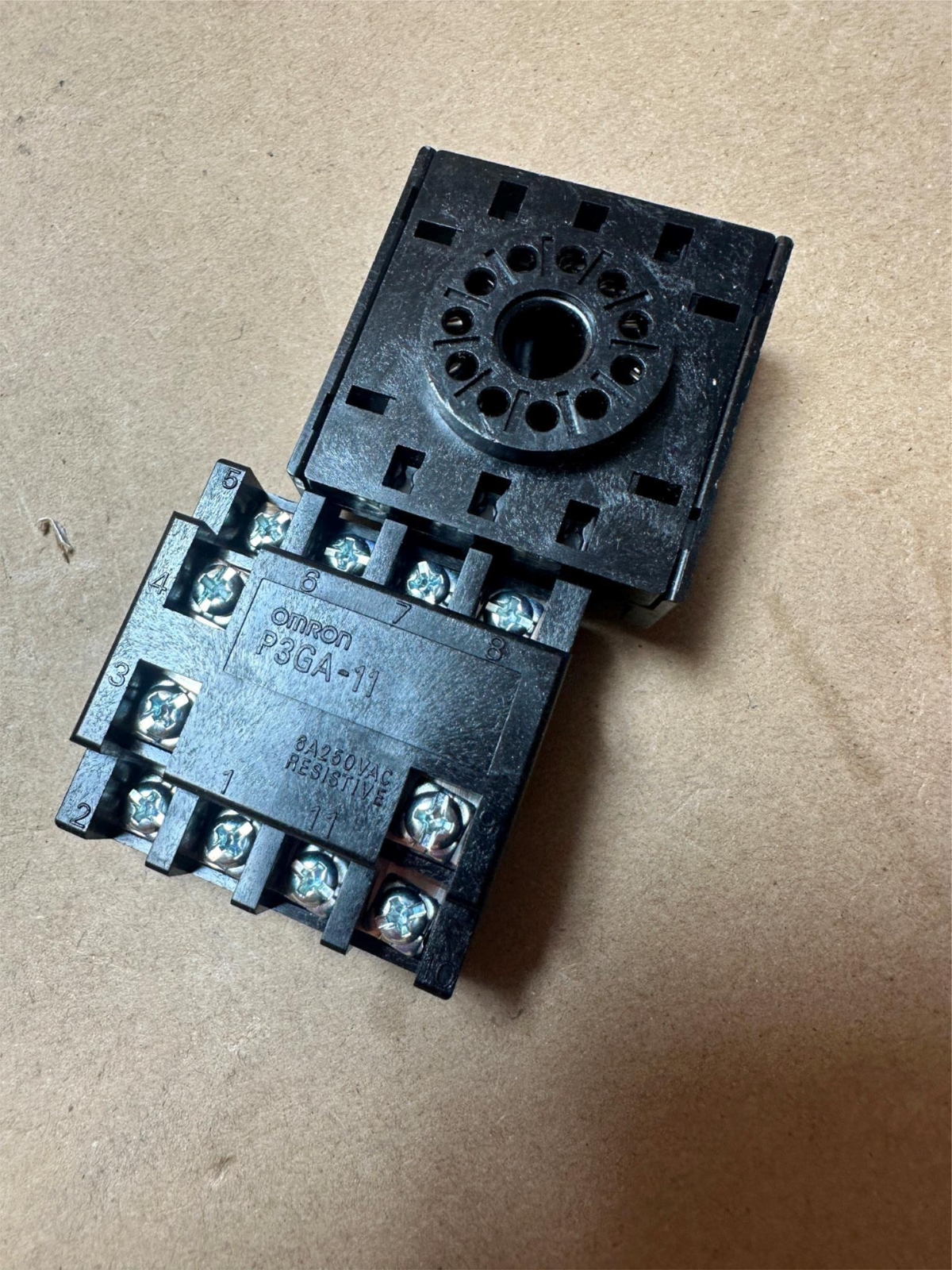 2x Pack New Omron P3GA-11 Solid State Relay Connecting 11 Pin Socket Block
