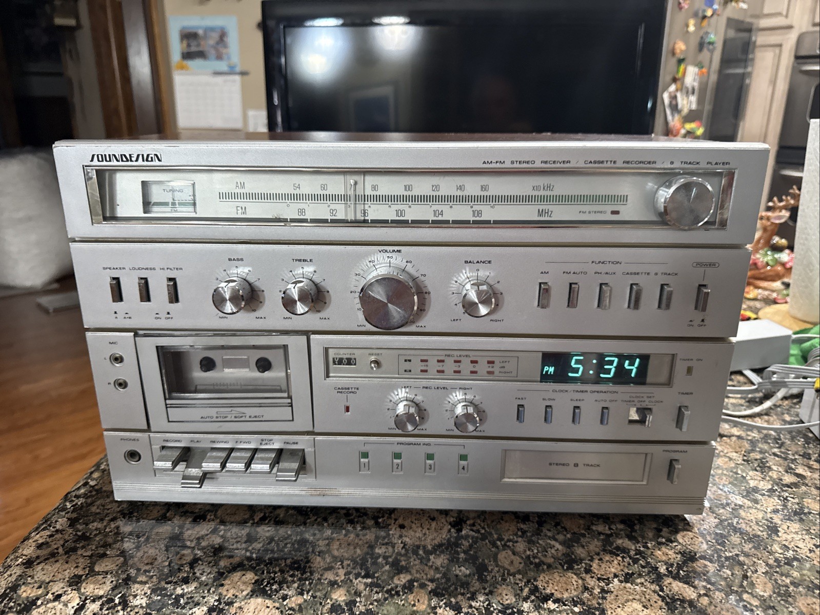 Soundesign 5959 AM-FM Stereo Receiver Cassette/ 8 Track Player - (Parts/Repair)