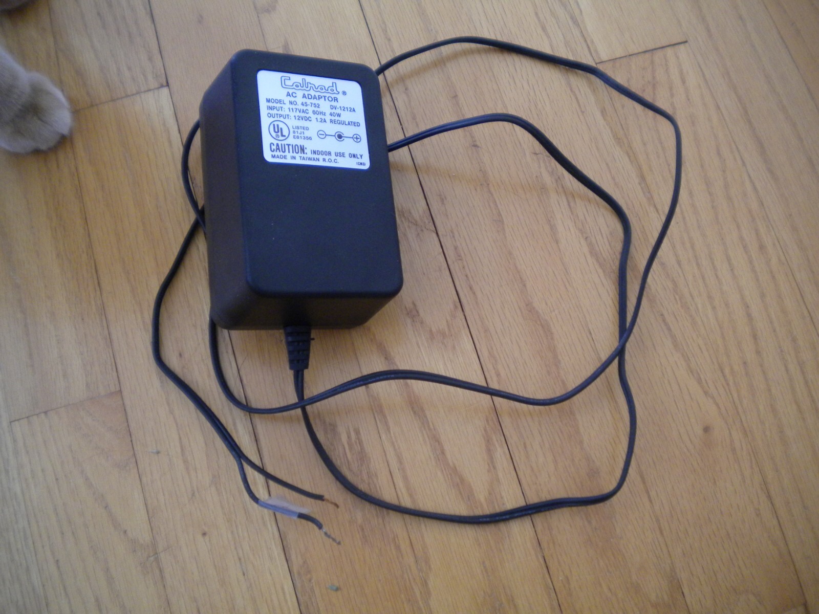 Calrad AC to 12V Adapter Model 45-752,  117V AC to 12V DC 40W 1.2A