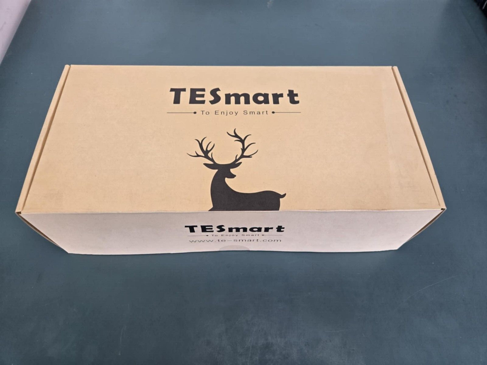 TESmart HDMI + VGA 2x2 Dual Monitor KVM Switch | 4K@60Hz HKV0402A1U