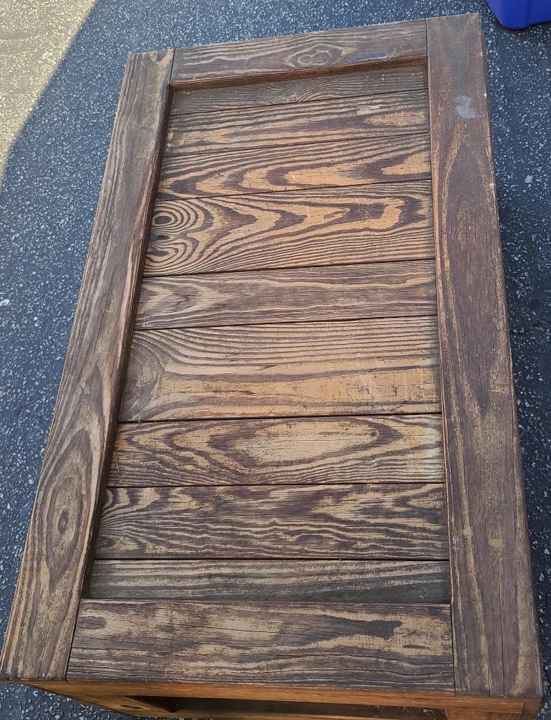 Vintage Solid Wood Storage Trunk – GDC – HINGED LID – STURDY CONSTRUCTION
