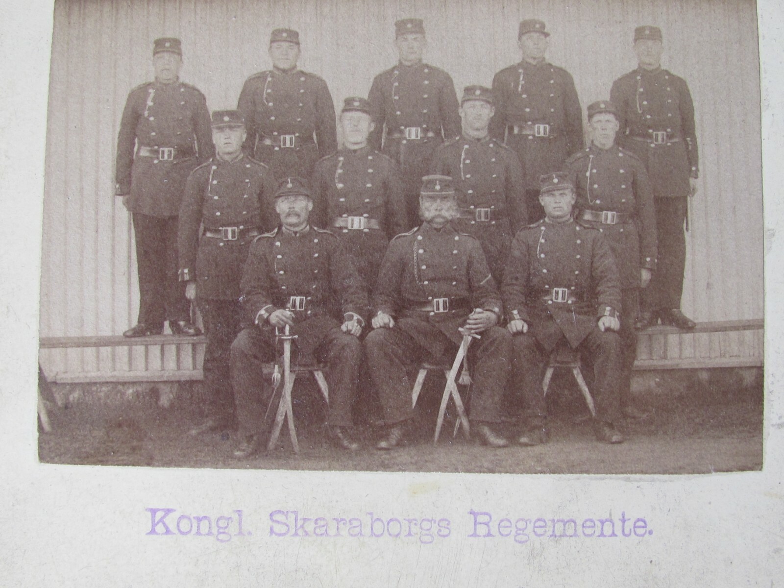 ANTIQUE PHOTO CABINET CARD ROYAL SKARABORG REGIMENT SWEDEN SOLDIER OFFICER