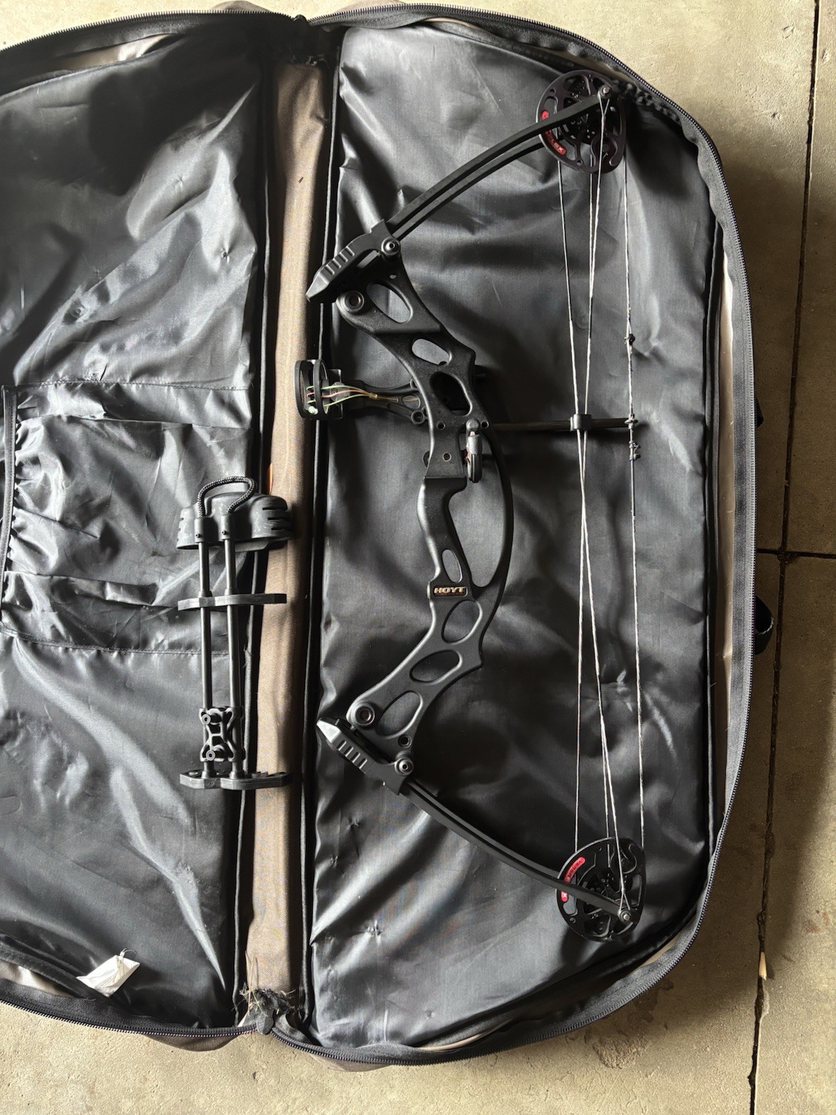 Hoyt Fireshot Compound Bow Right Hand with Case
