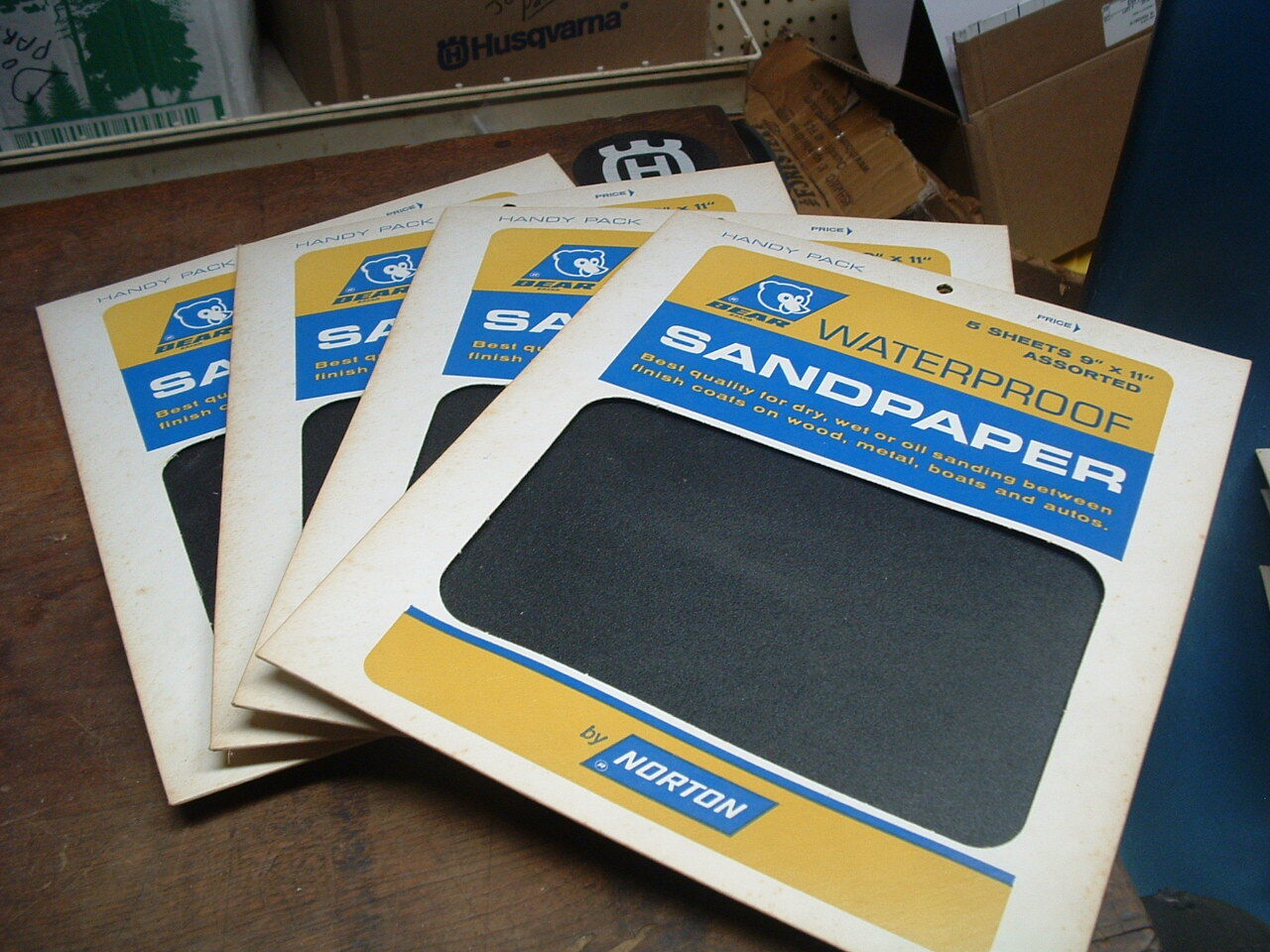 20 SHEETS OF ASSORTED WET & DRY WATERPROOF SANDPAPER BEAR NORTON USA NY