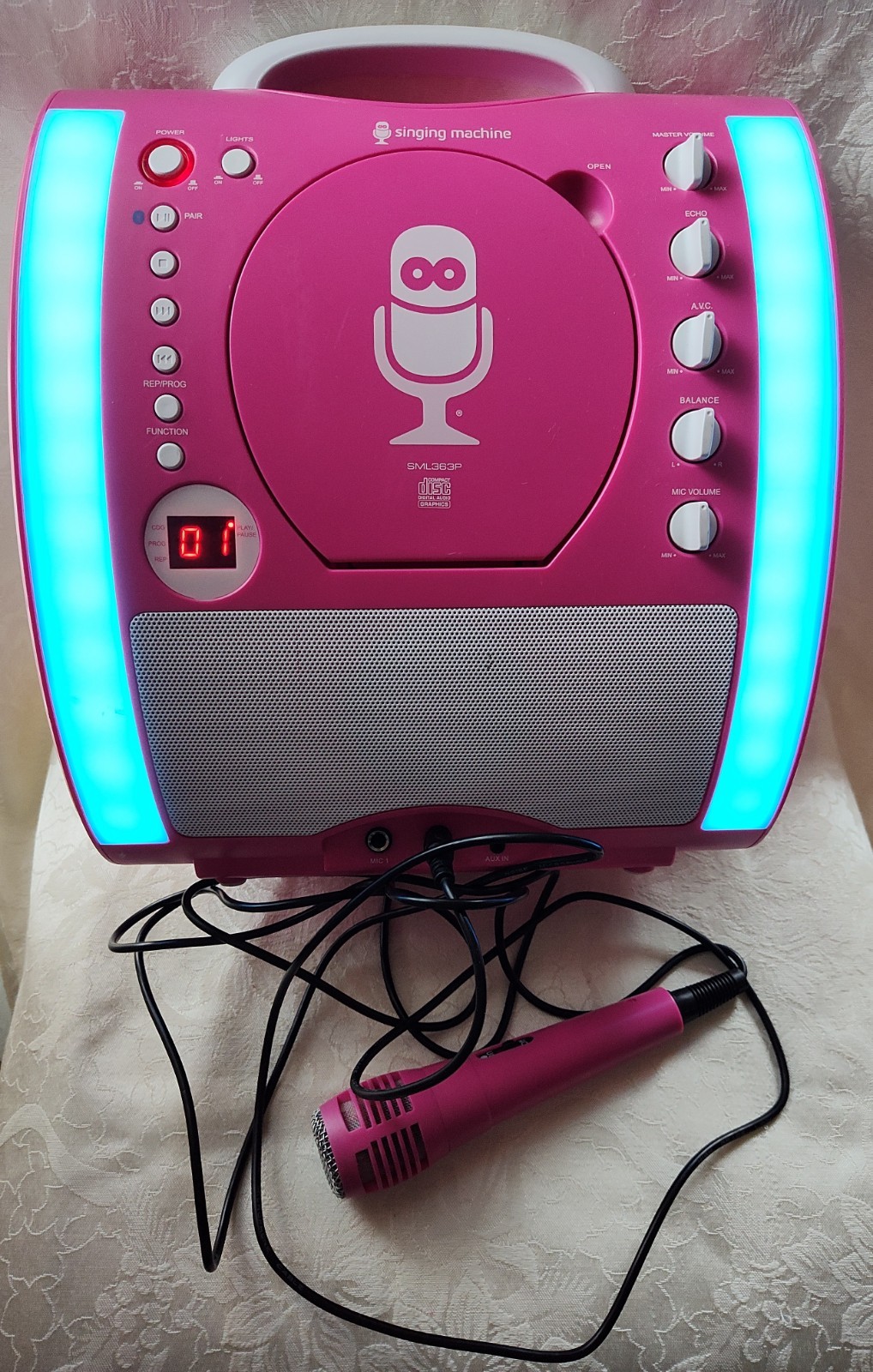 Singing Machine SML363P Karaoke CD Player with Microphone PINK WORKS 2018
