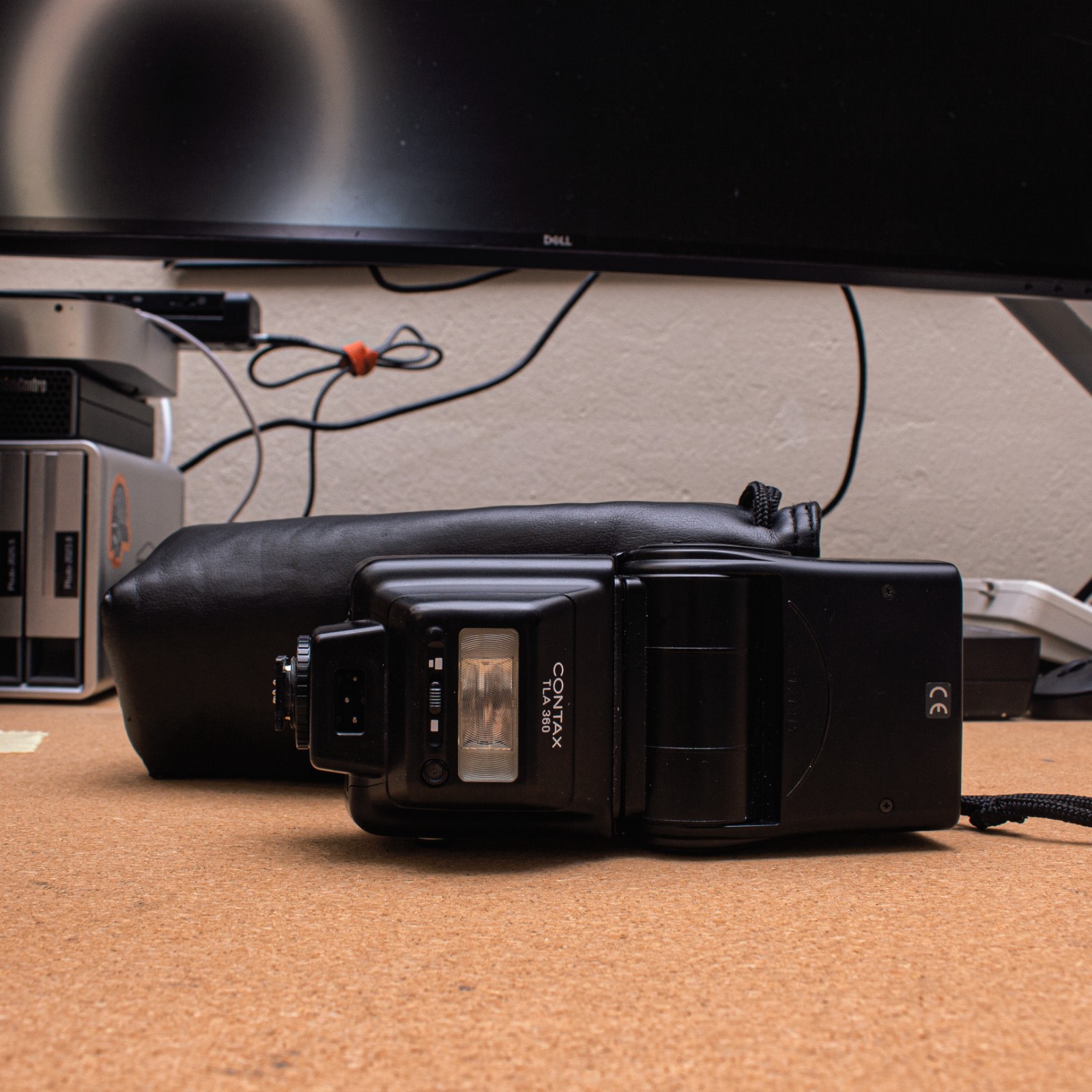 Contax TLA 360 Speedlite Shoe Mount For SLR Flash Strobe