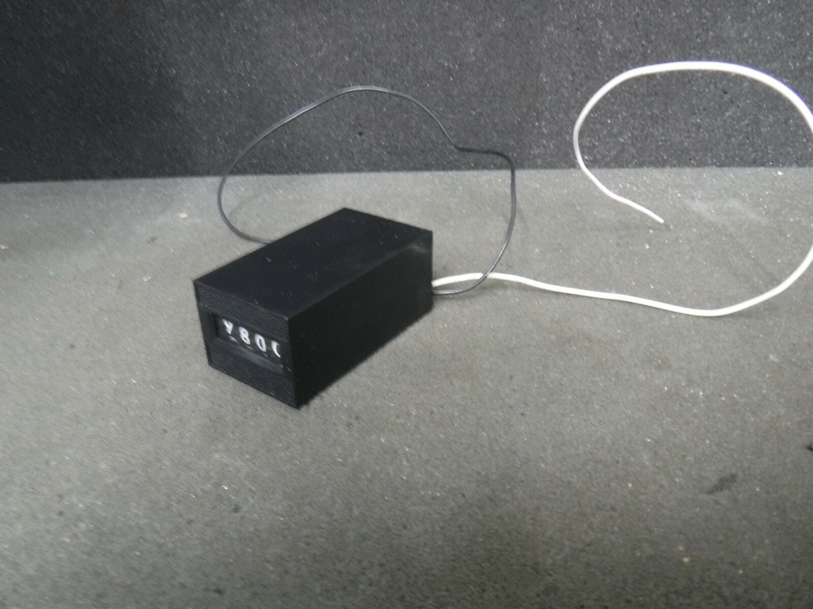 Line Seiki Co, Ltd Magnetic Counter Model: MCU-4S 12VDC