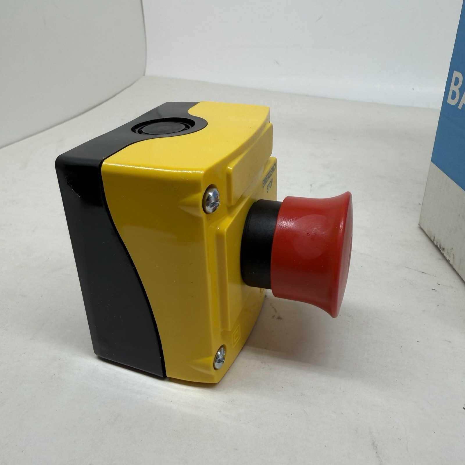 BACO LBX15301 224-219 Push-Pull Emergency Stop in Enclosure