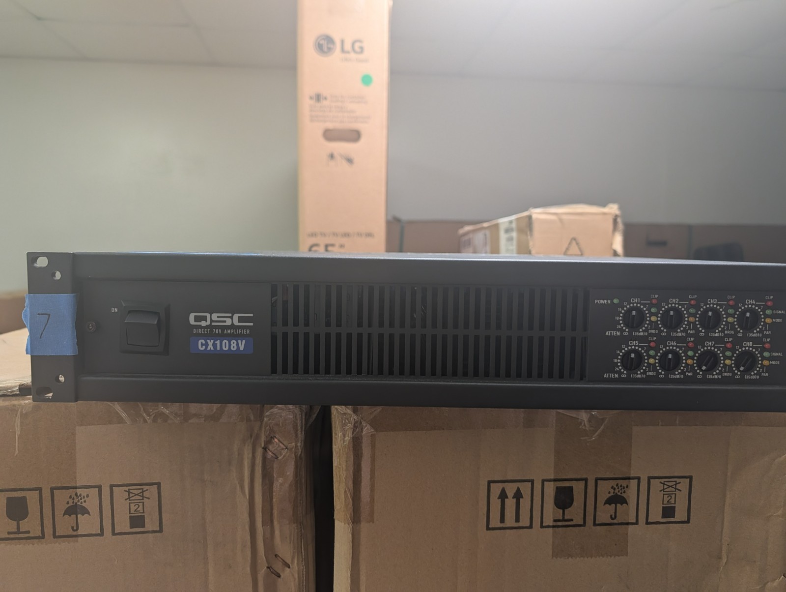 QSC CX108V 8-Channel 70V Professional Audio Amplifier