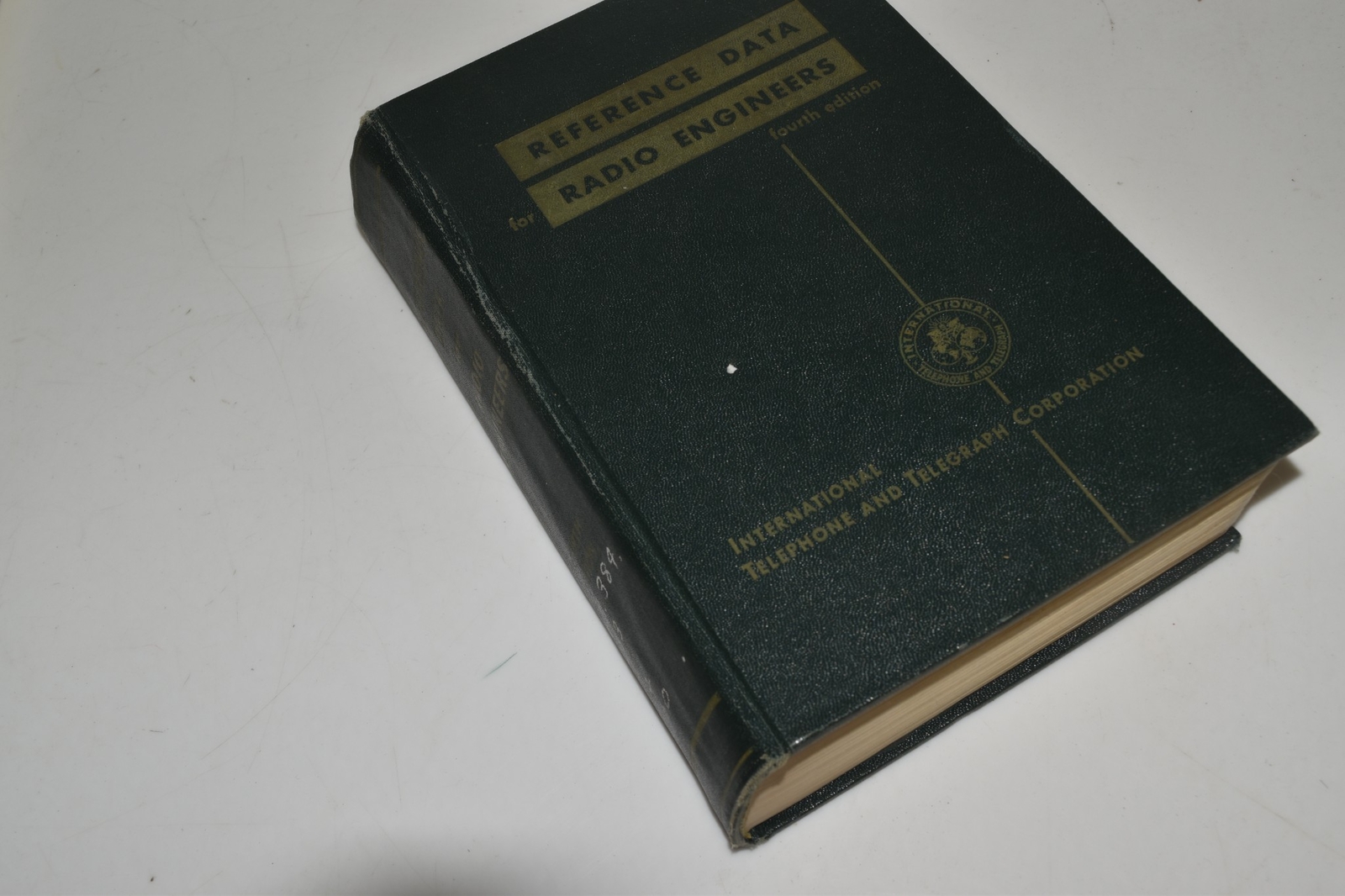 *LL* REFERENCE DATA FOR RADIO ENGINEERS FOURTH EDITION (MLQ92)