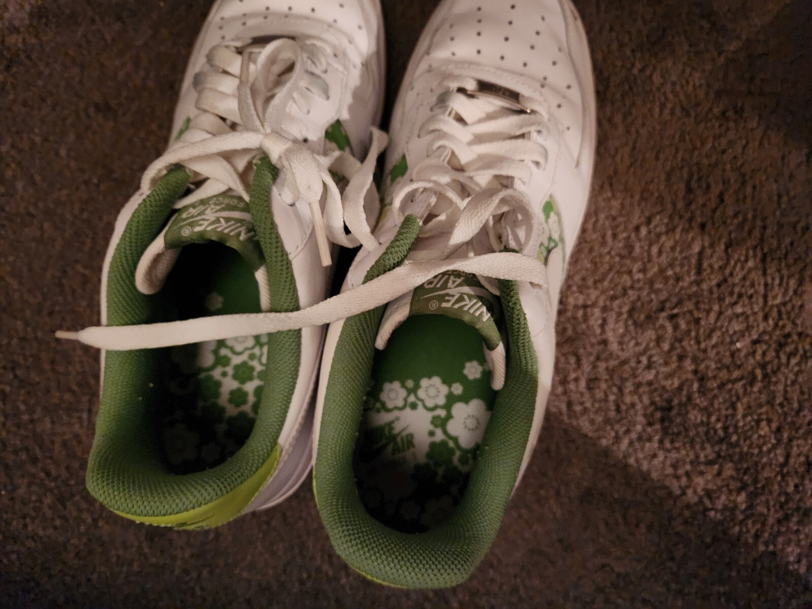 Womens Nike Air Sneakers Size 10