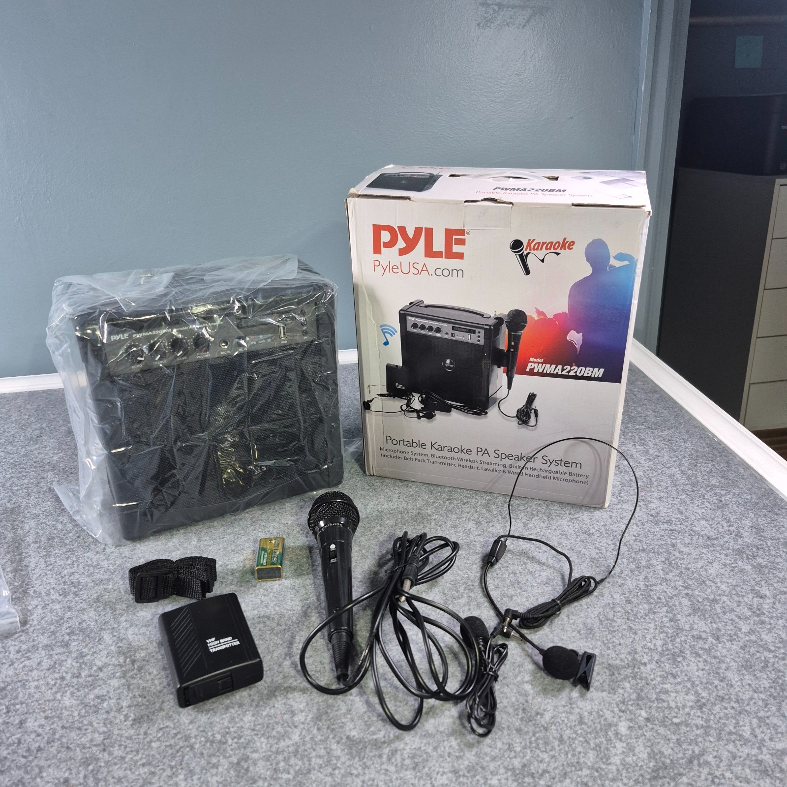 New PYLE PORTABLE KARAOKE PA SPEAKER SYSTEM Open Box