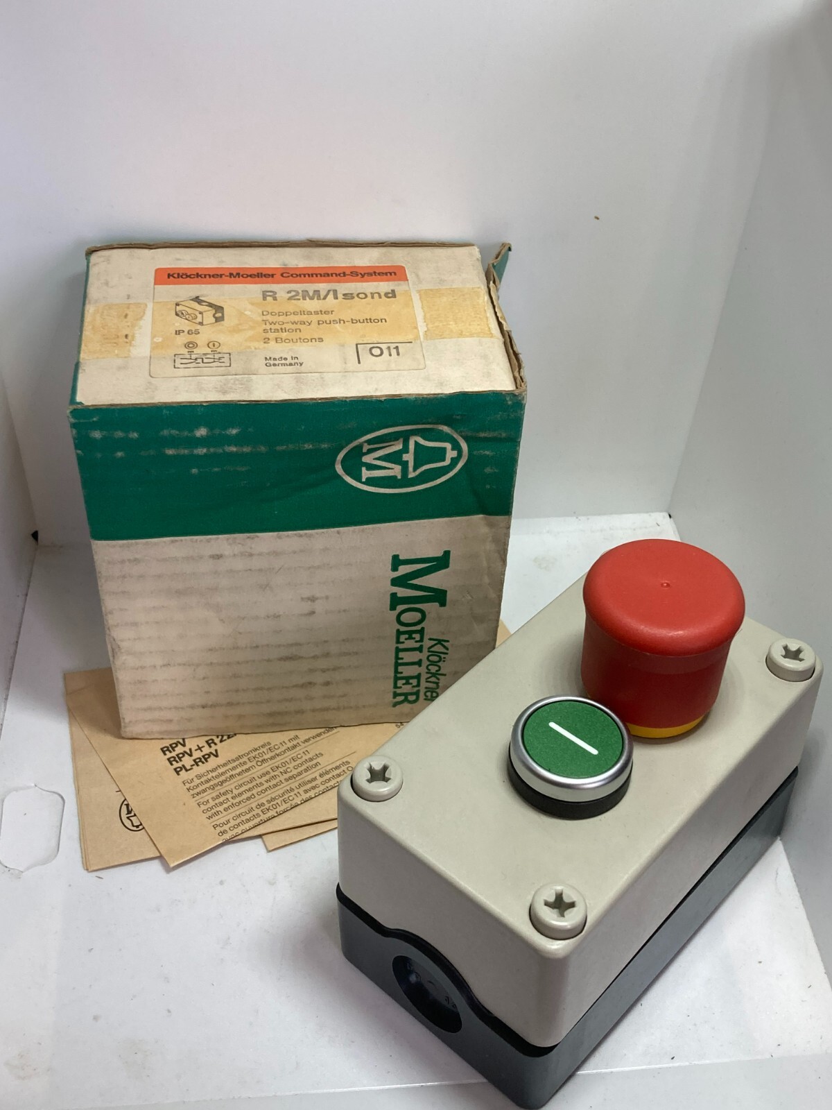 MOELLER R2MI PUSHBUTTON STATION TWO-WAY PUSHBUTTON NIB