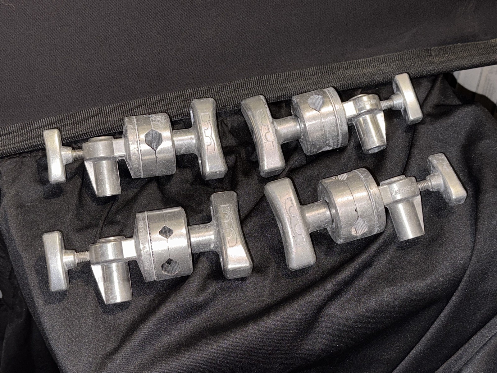 LOT OF 4 Matthews Studio Equipment Hollywood 2.5" Grip Head 350580 for C Stand