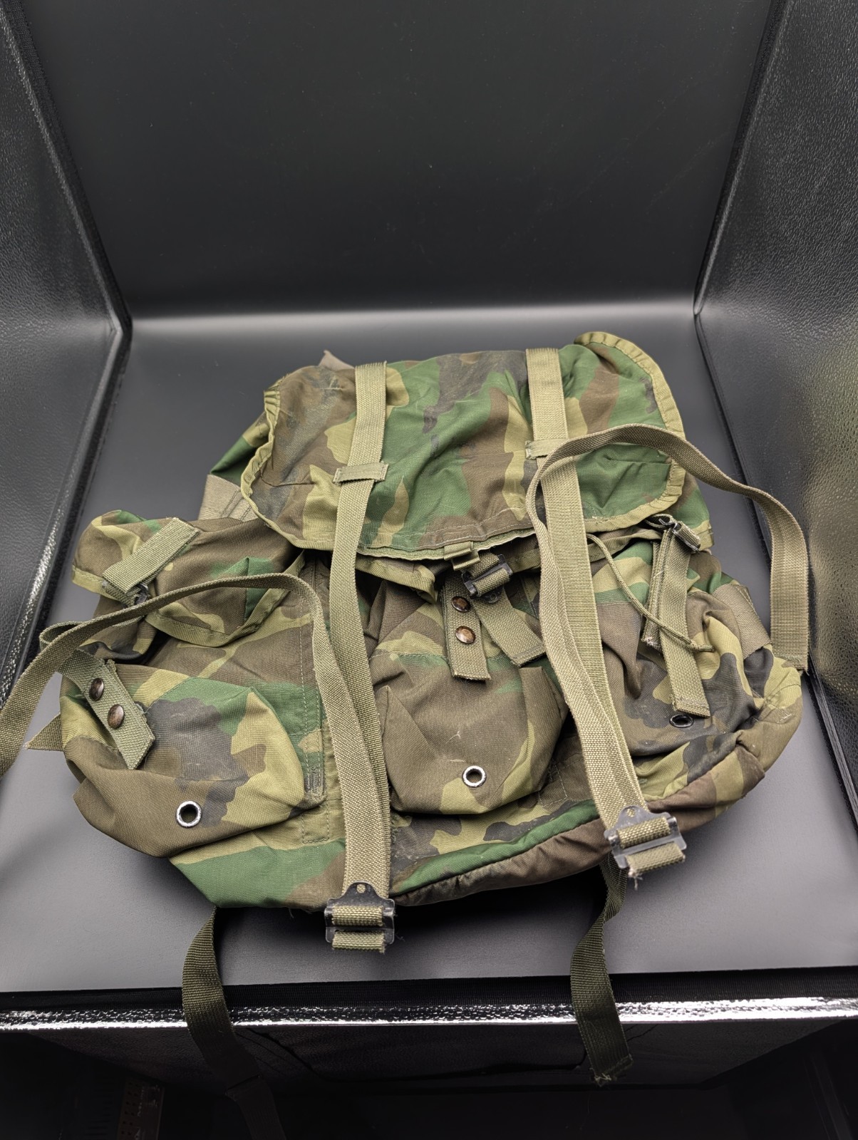 US Military LC-1 Medium Alice Field Pack Woodland Camo