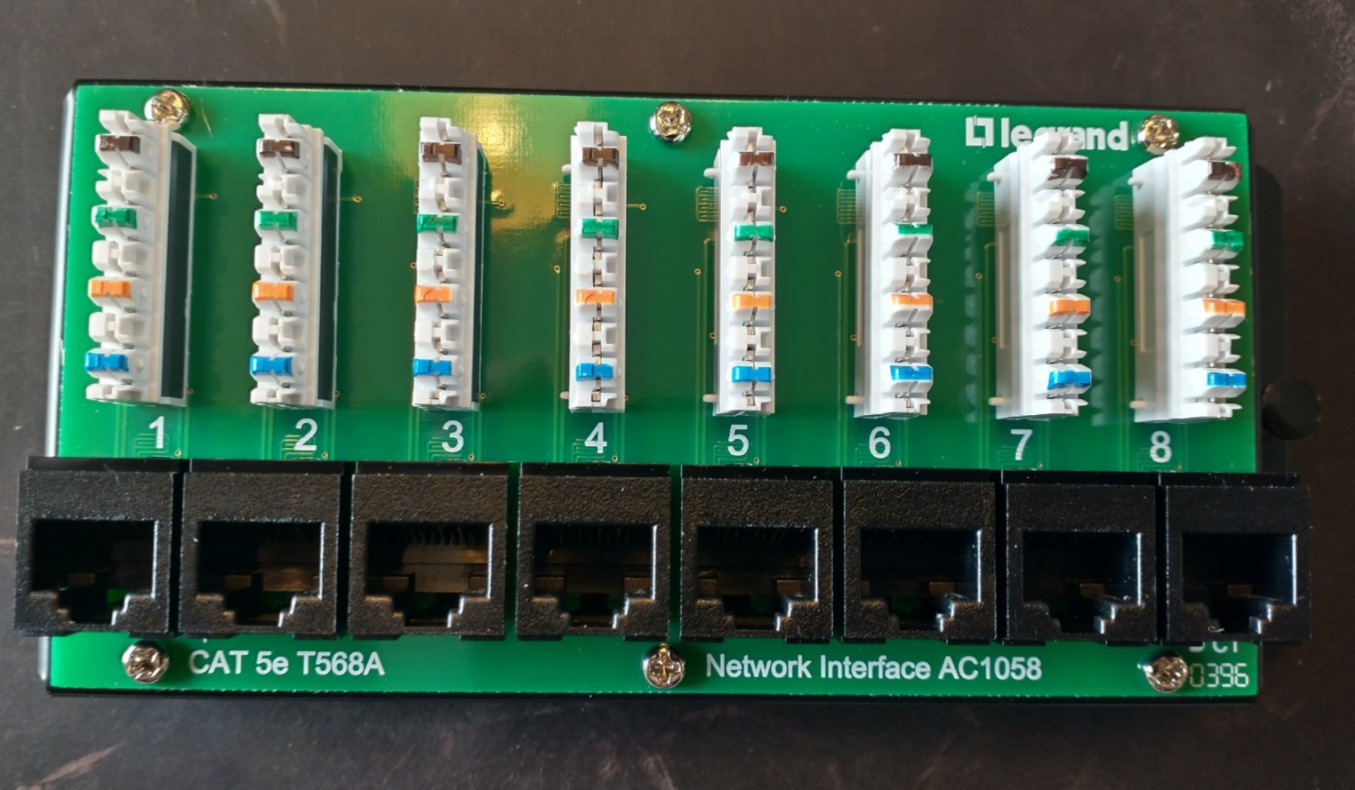 Legrand - Onq Cat 5 Network Interface Module with 8 Ports AC1058