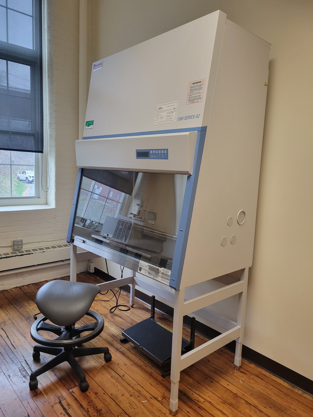 Thermo Scientific 1300 Series A2 Biological Safety Cabinet