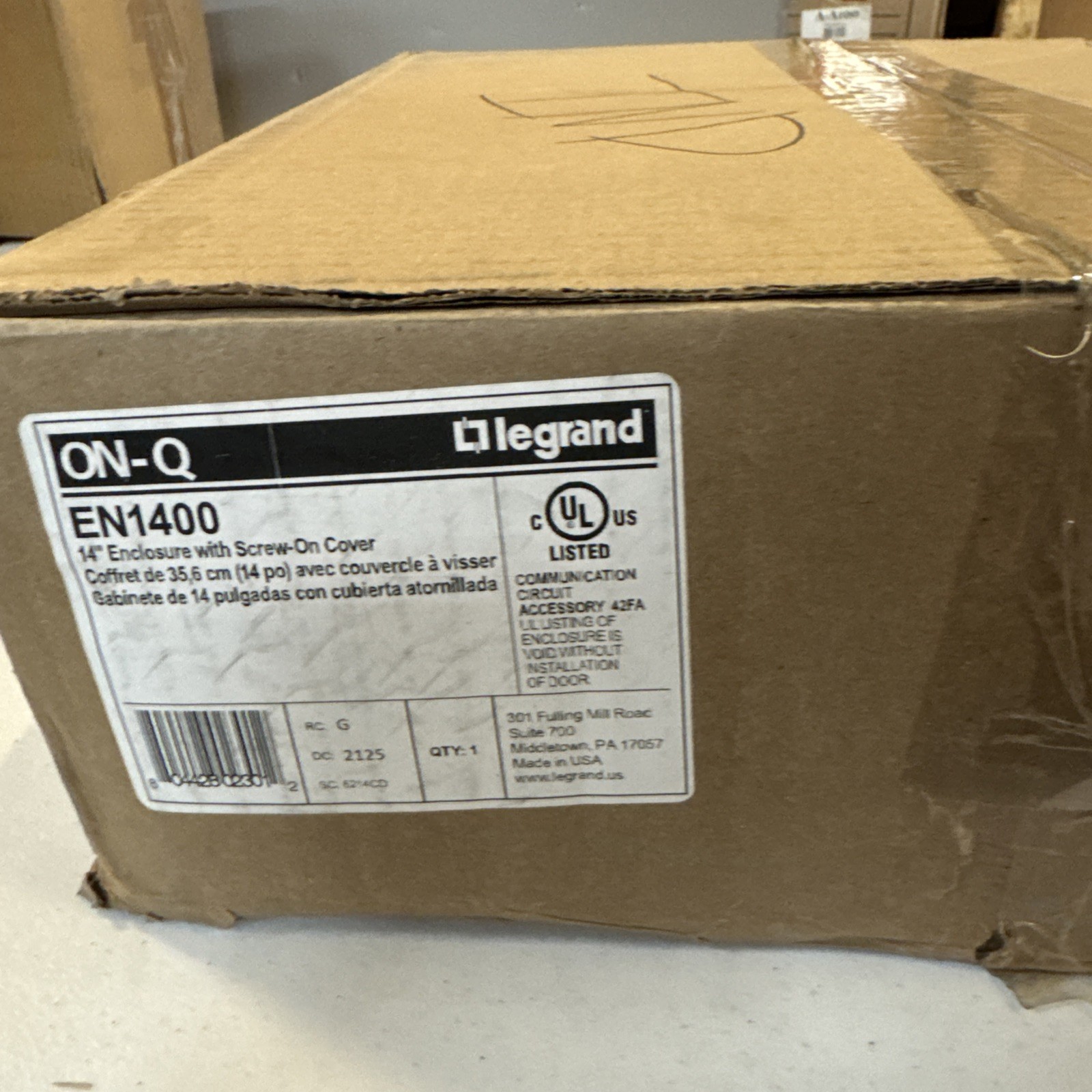 Legrand BRAND NEW EN1400 14"  ENCLOSRE WITH SCREW ON COVER   LEGRAND