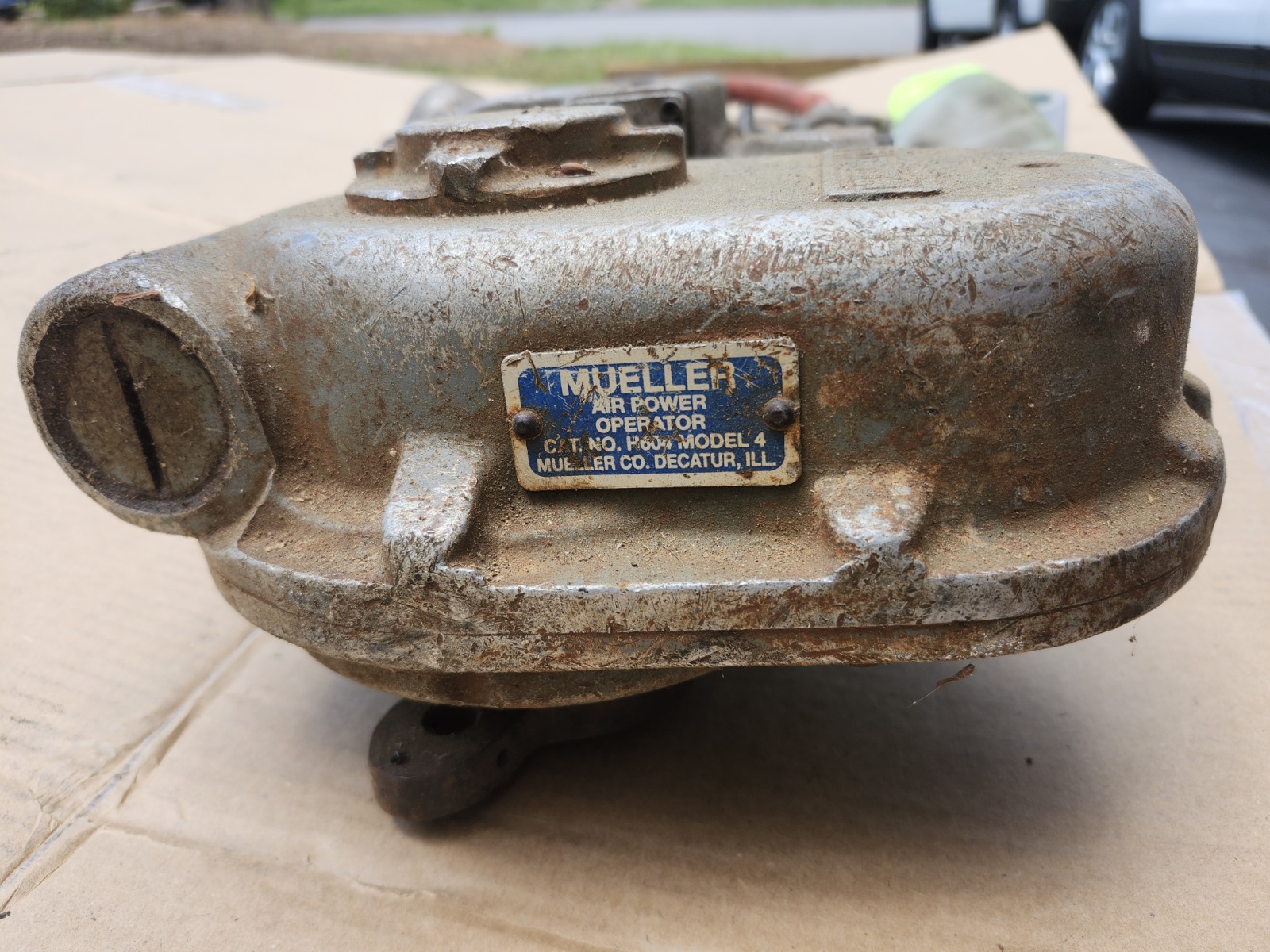 Mueller Model H604 Model 4 Pneumatic Tap Machine