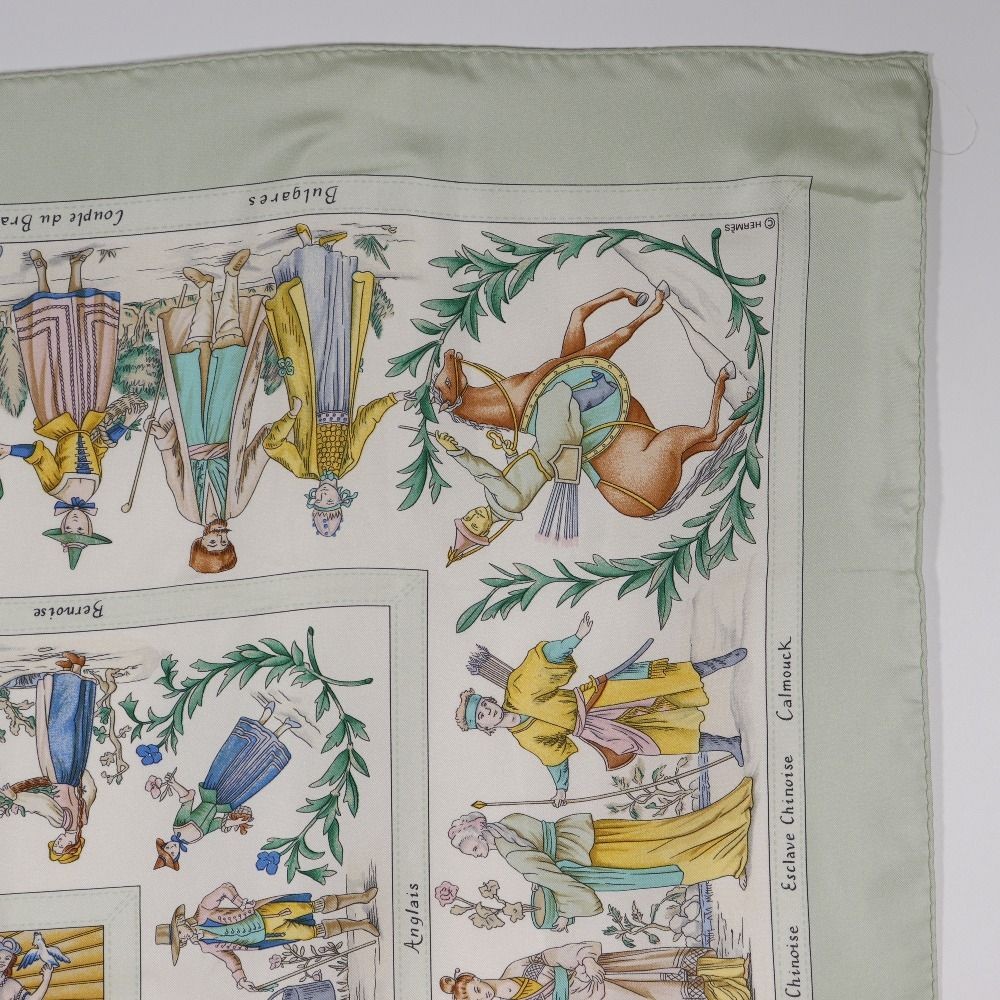 HERMES Carre 90 Silk Green White COSTUMES CIVILS ACTUELS Scarf Excellent