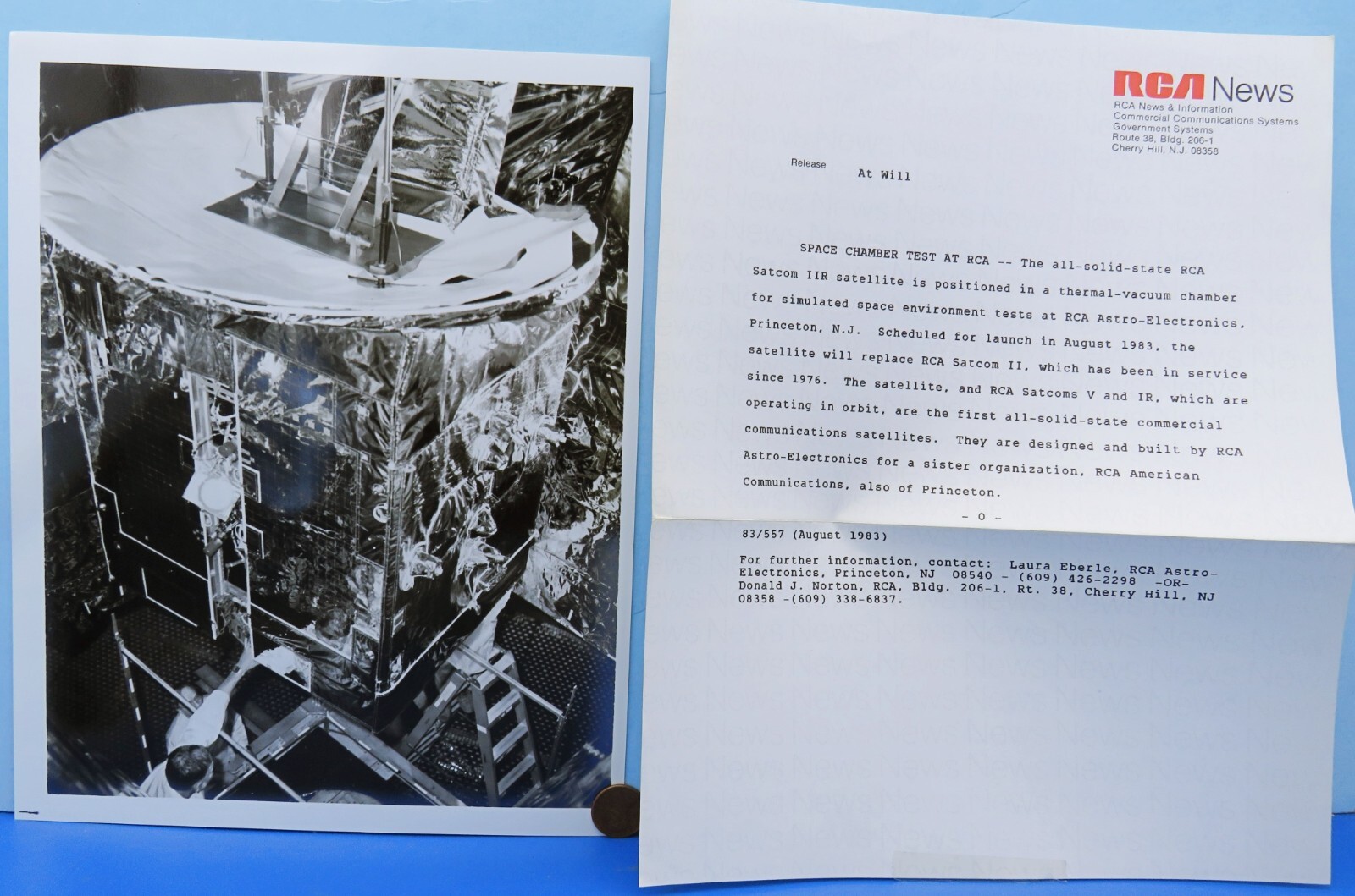 RCA PRESS PHOTO & Info Sheet 1983 vtg GE SATCOM IIR Astro-Electronics #A