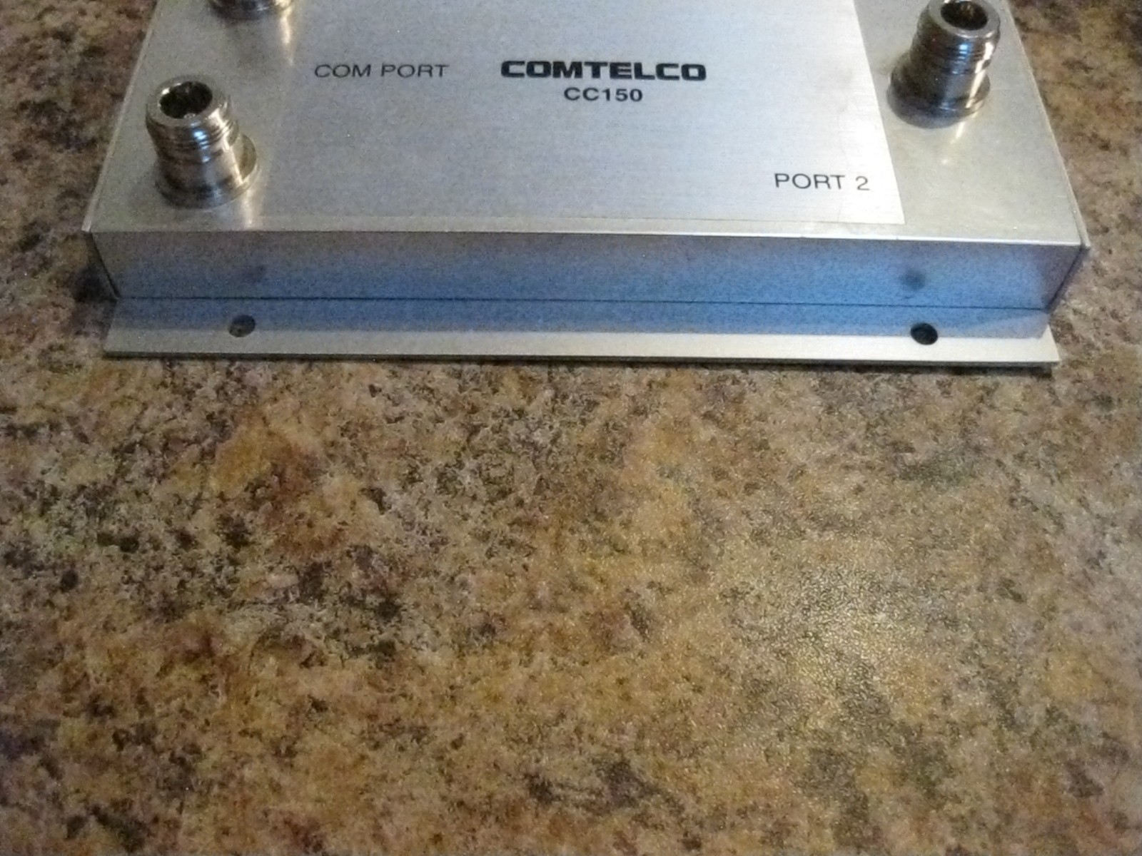Comtelco CC150 2-way VHF Splitter/Multicoupler (LOT#BP16x)