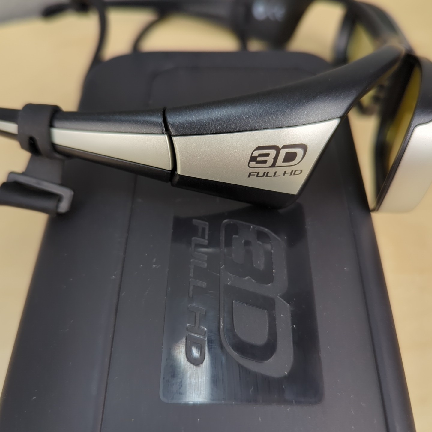 LOT of 3 Panasonic TY-EW3D10 3D Full HD Glasses w/ Cases