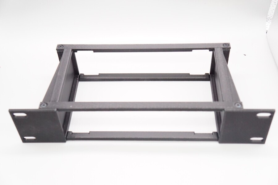 Rack Mount Bracket 9,5Zoll for Focusrite 4i4 Scarlett USB Audo Interface 3rd Gen