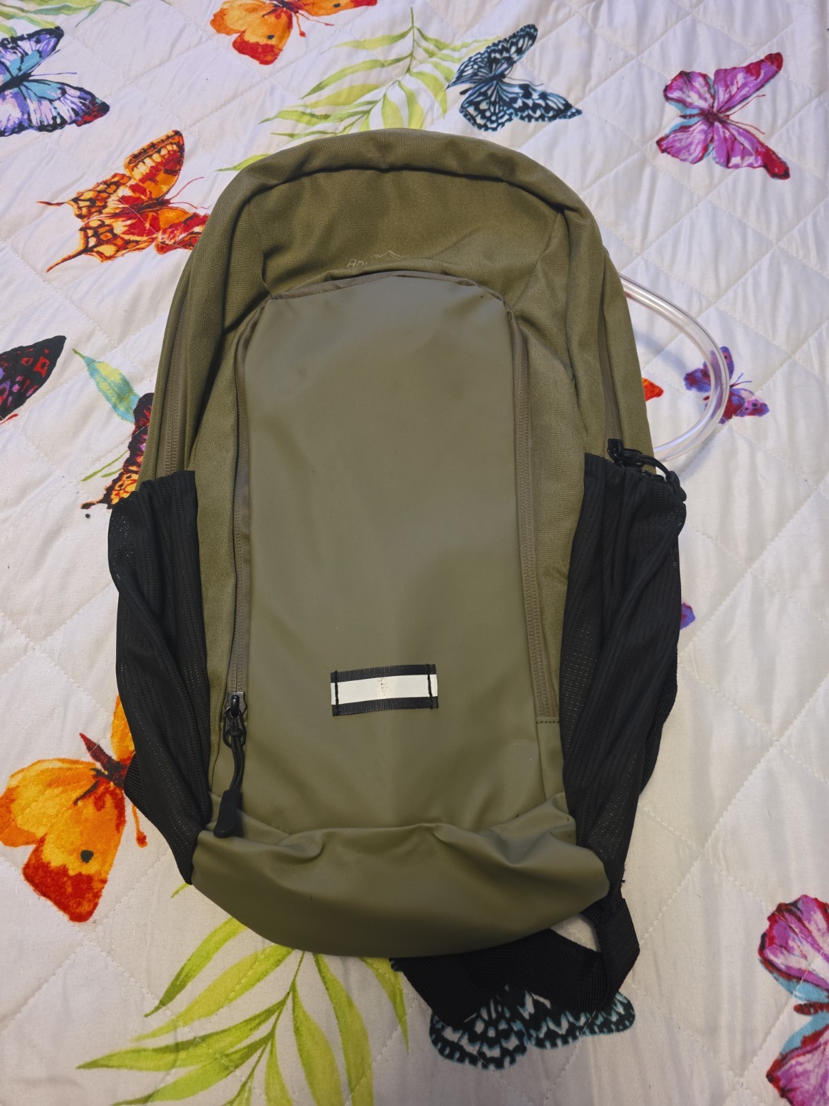 Adventure Ridge 2 L Hydration Backpack New Without Tags
