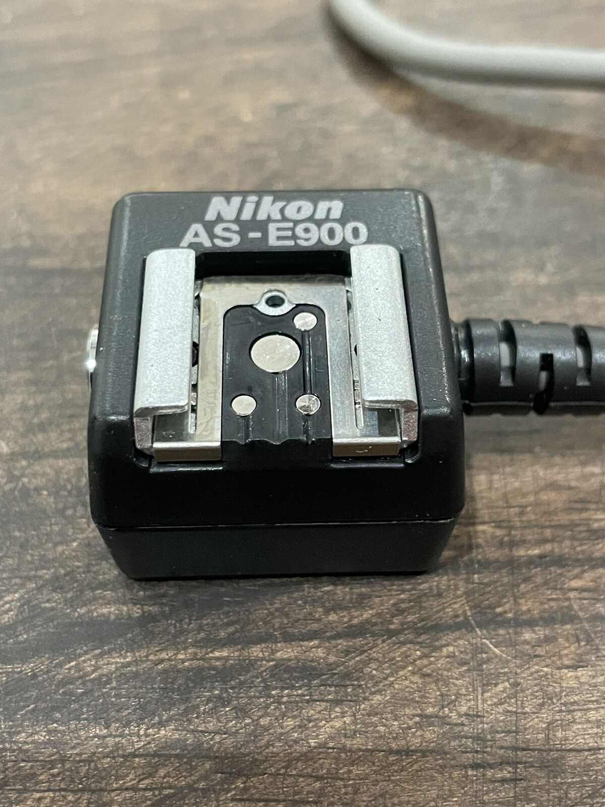 Nikon AS-E900 TTL Multi Flash Adapter for Coolpix (J1)