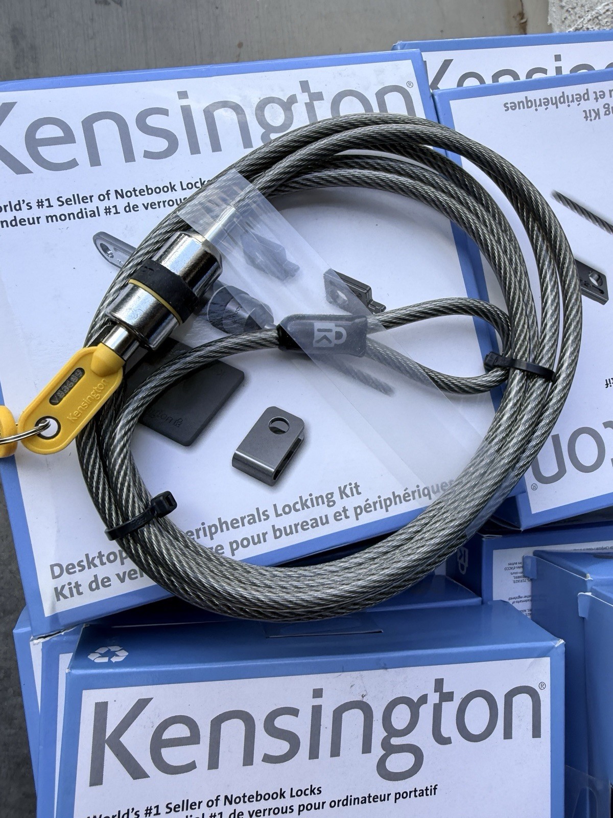 20 X Kensington K64615US Desktop Computer and Peripherals Locking Kit New !!