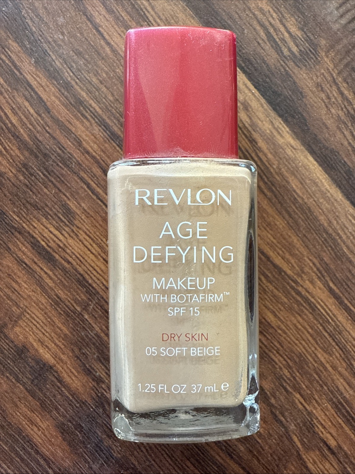 NEW Revlon Age Defying Foundation With BOTAFIRM 05 SOFT BEIGE