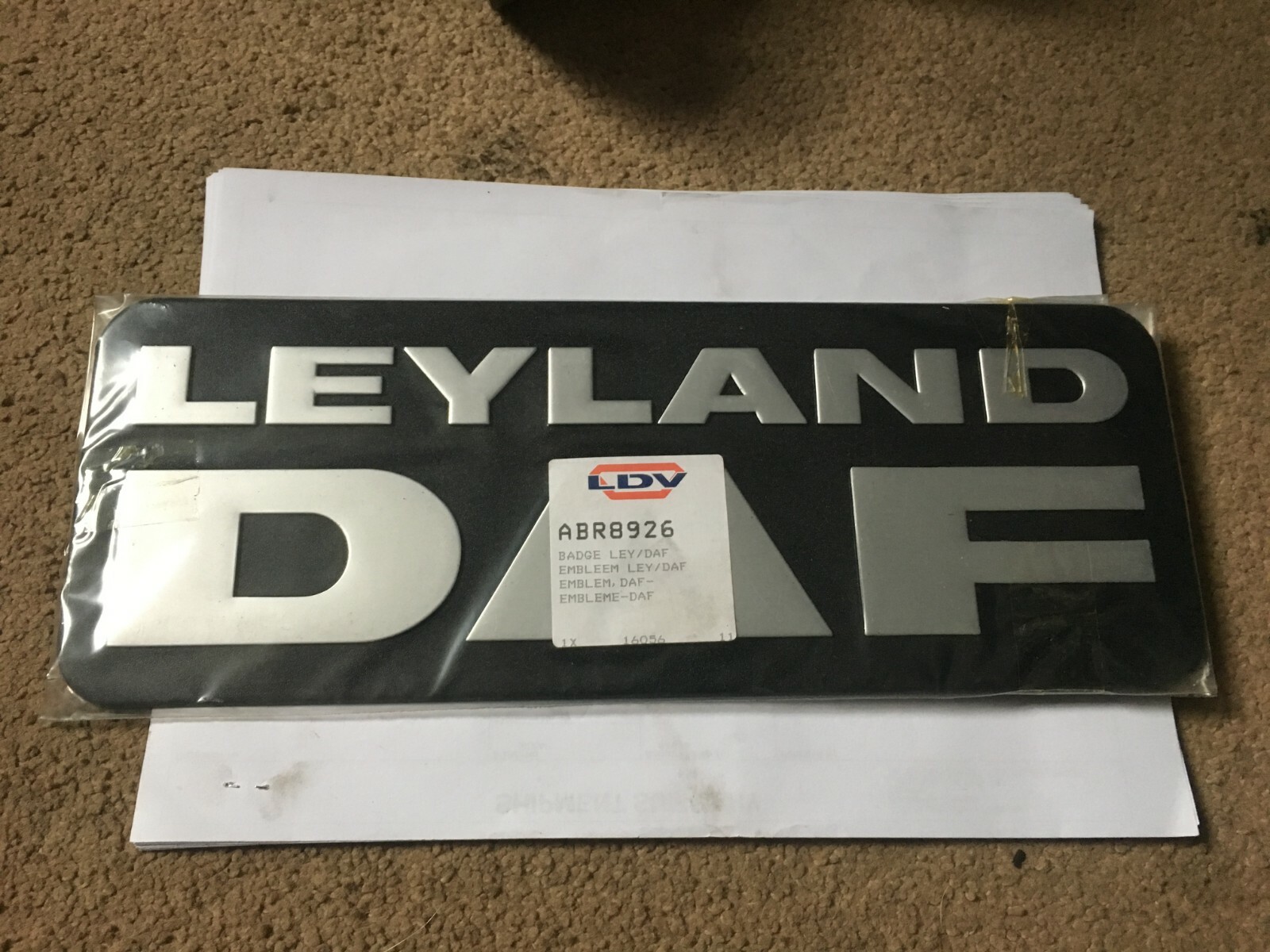 LEYLAND DAF 400 FRONT GRILLE BADGE ABR8926
