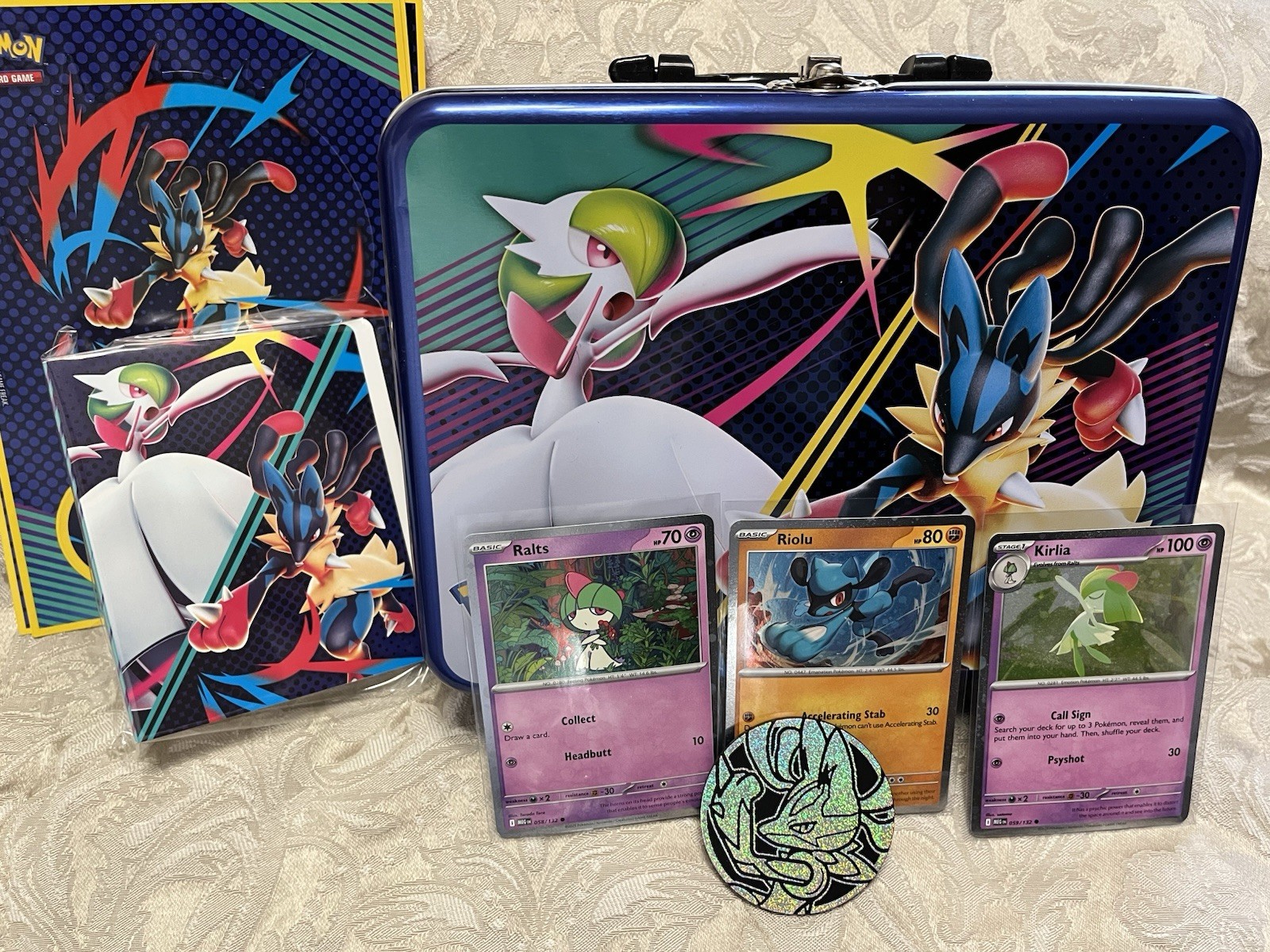 Pokémon TCG Metal Tin Storage Case Gardevoir, Lucario, Latios, Mawile Promo Coin