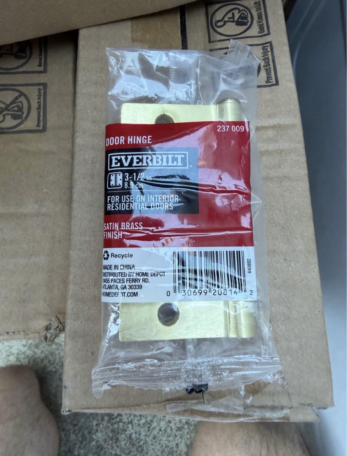 Lot Of 30 EVERBILT Interior Door Hinges 3 1/2" x 1/4" Radius Satin Brass 237 070