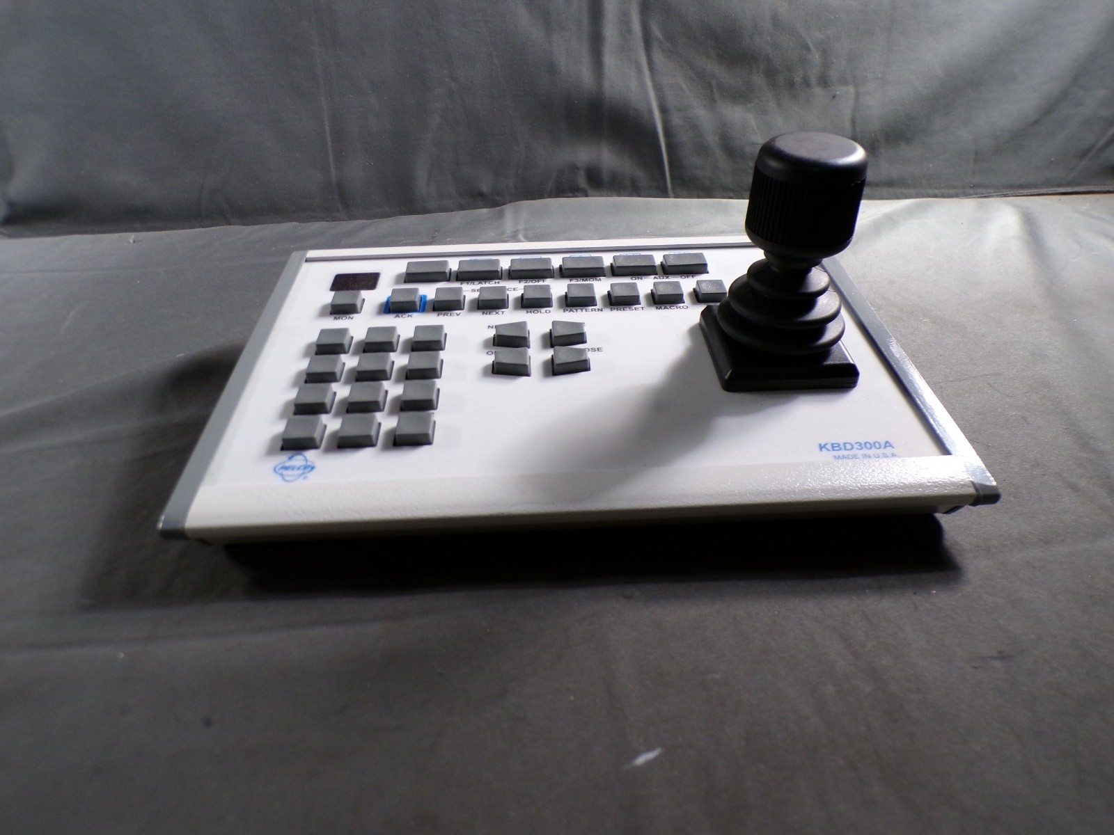 PELCO KBD300A JOYSTICK PTZ KEYBOARD CONTROLLER