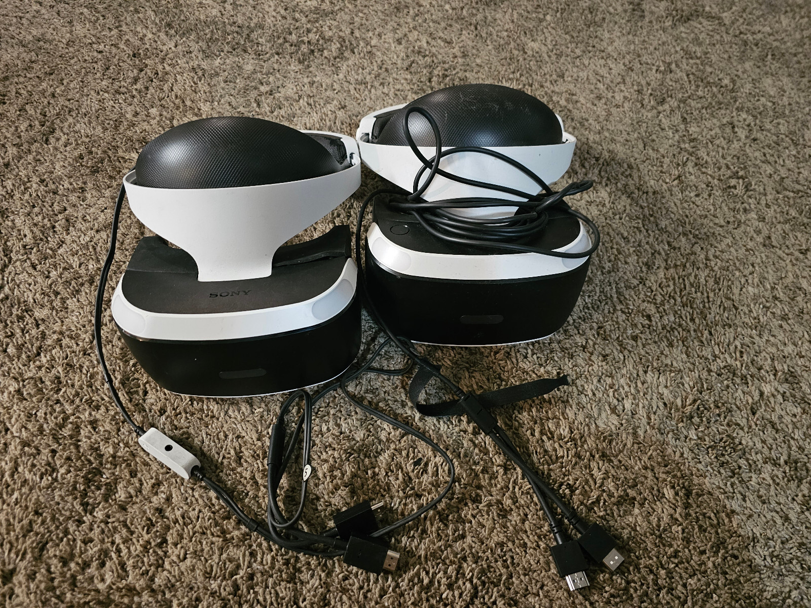 LOT OF 2 Sony PlayStation VR Headset PS4 Replacement CUH-ZVR2 White Headset Only