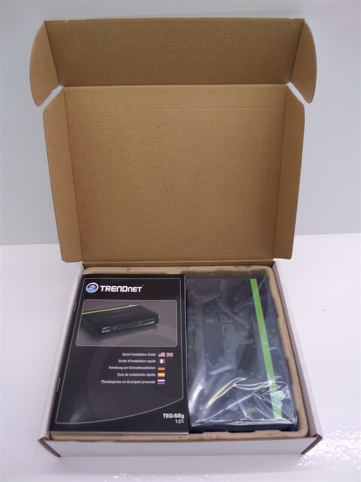 TrendNet TEG-S8g 8-Port GreenNet Gigabit Switch