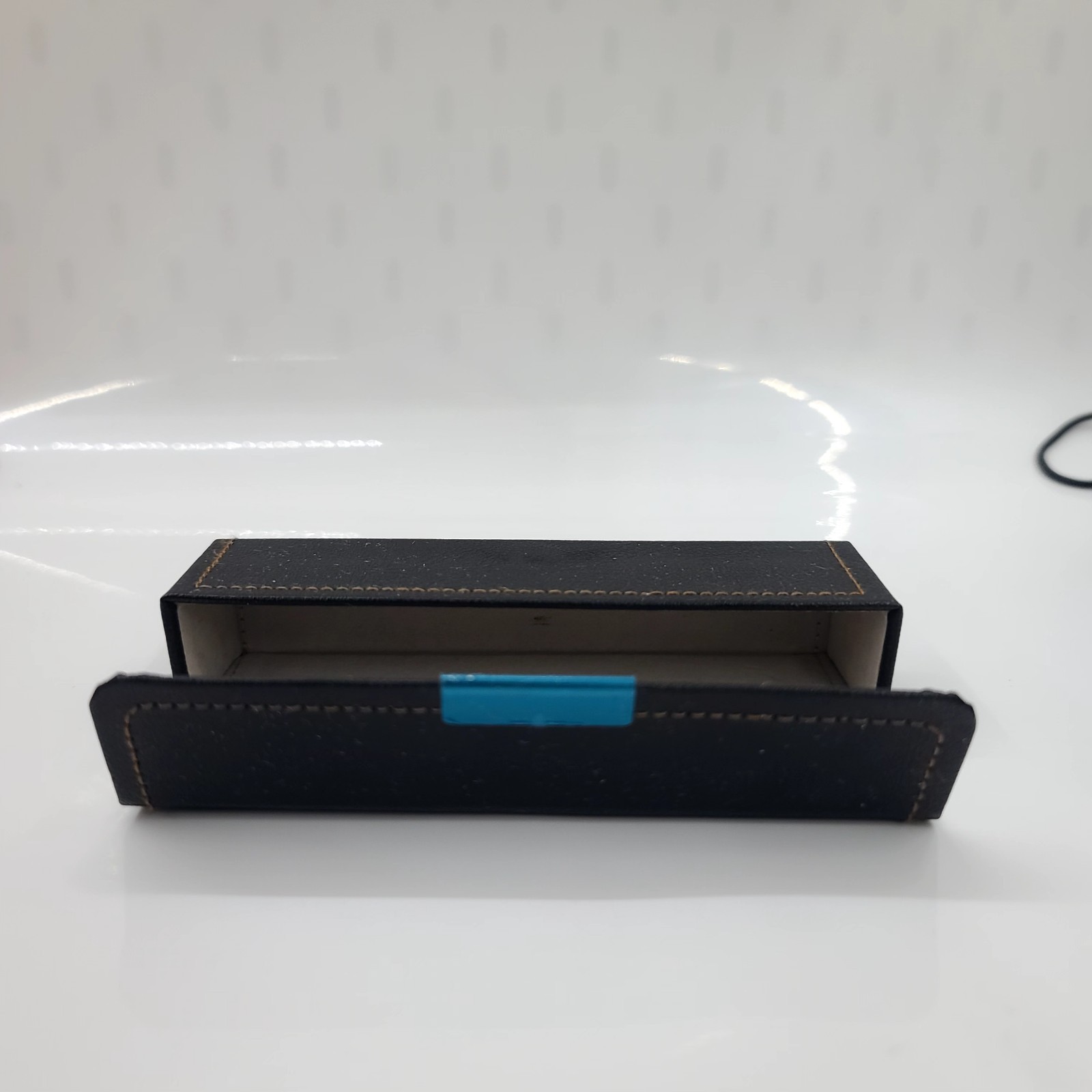 StarTech Wireless Presentation Remote with Red Laser Pointer - 90 ft. (27 m)