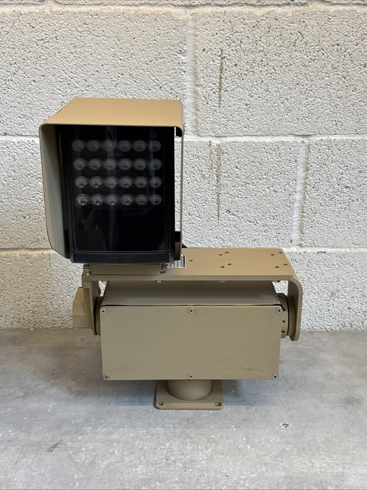 MOOG 6-02192-BGP KIT – Medium-Range IR Illumination Payload