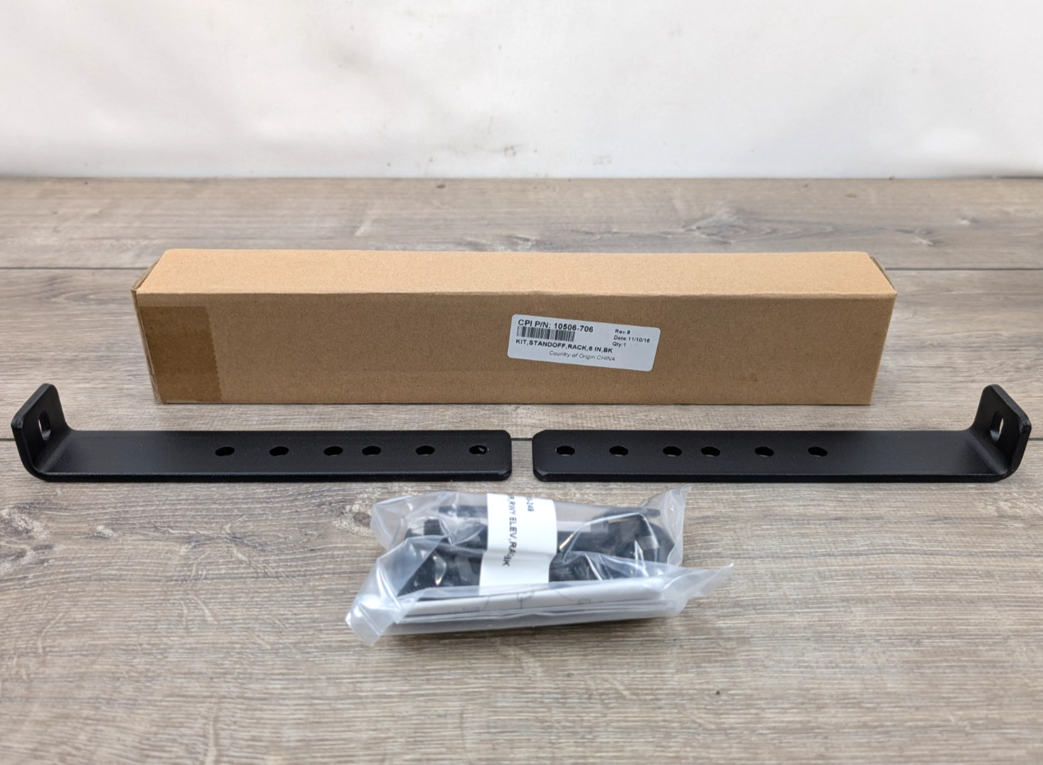 CHATSWORTH CPI 10506-706 Cable Runway Elevation Kit 6" Standoff for Racks 10506