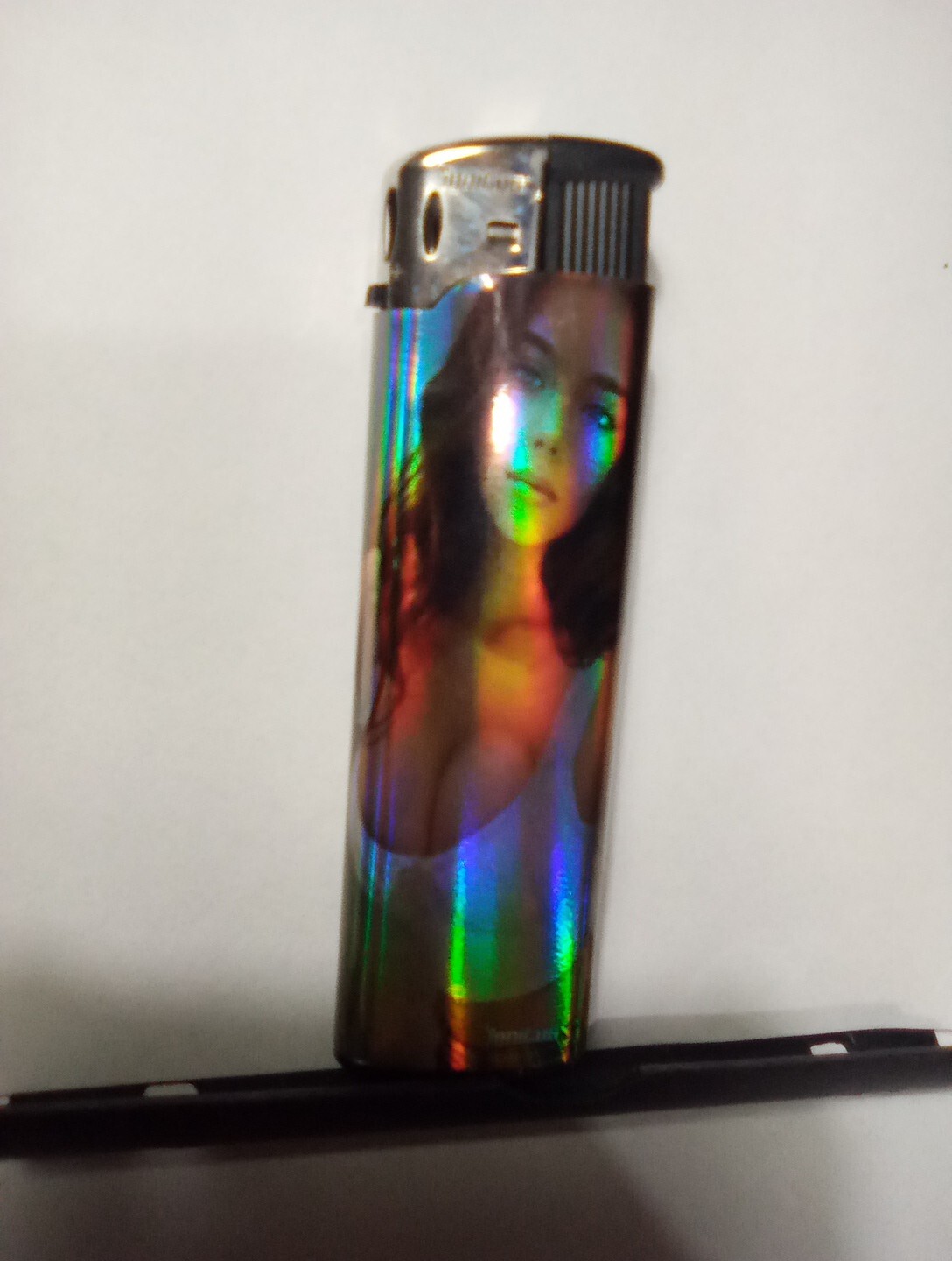 BEAUTIFUL MODEL IN BATHING SUIT REFILLABLE LIGHTER GREAT FOR COLLECTION NEW # 1.