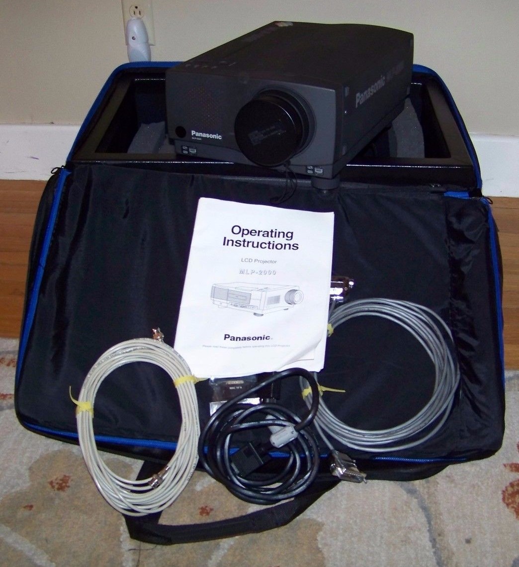 Panasonic MLP2000 MLP 2000 LCD Projector Commercial Movie Video Projector