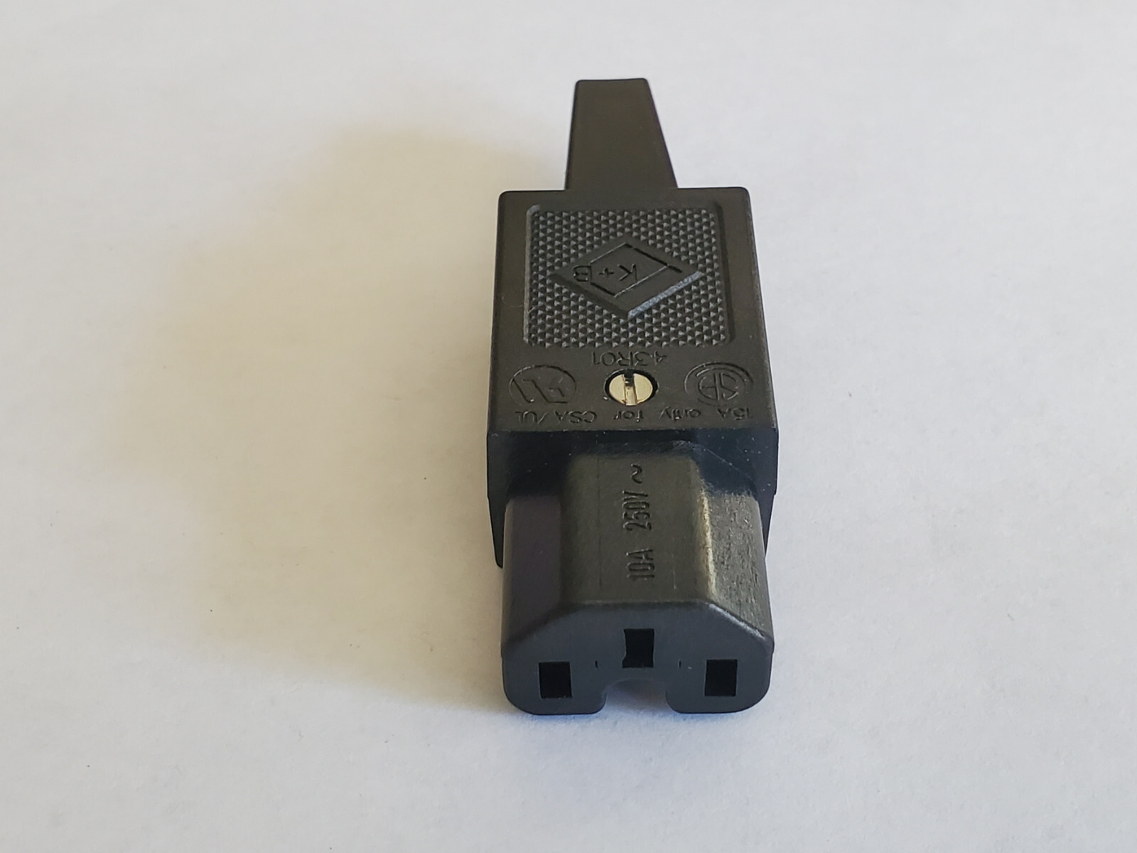 2pcs K+B 43R01 Female Power Adapter Connector AC 250V 10A