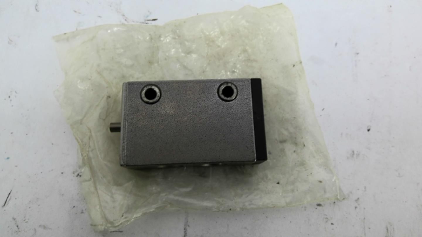 Bosch 0820402001 Control Valve
