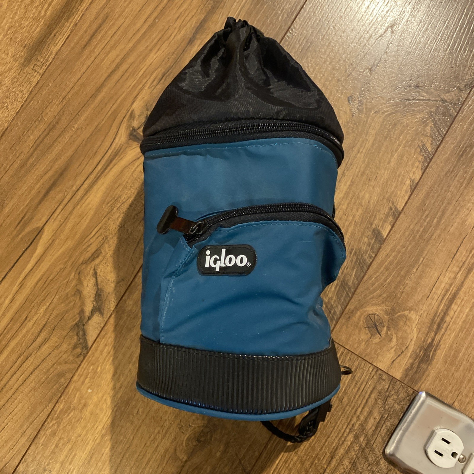 Vintage Igloo  Insulated Cooler bag, insulated lunch