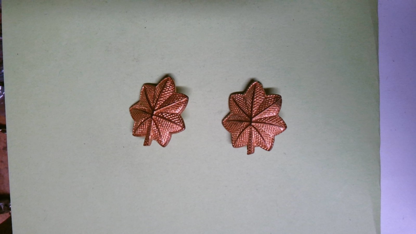 MILITARY INSIGNIA RANK SET OF 2 FULL SIZE MAJOR 0-4 GOLD COLOR SAFETY PIN BACK