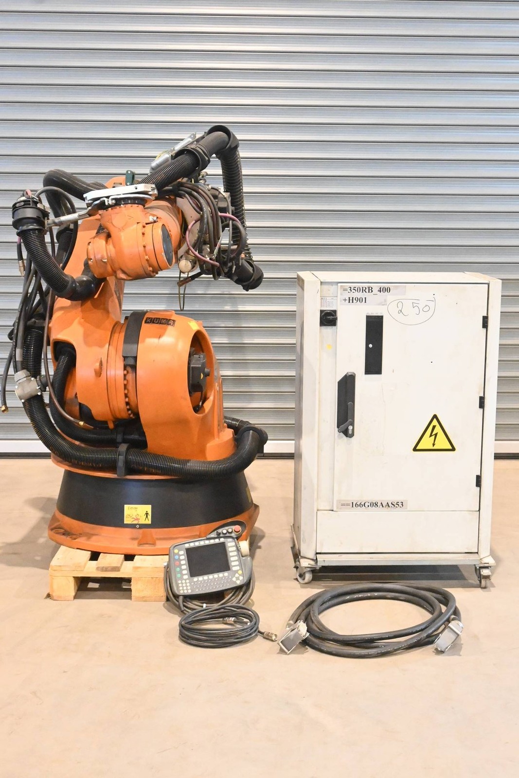 KUKA industrial robot KR 200-2 comp incl. (V) KRC2 ed05 + panel 00-130-547